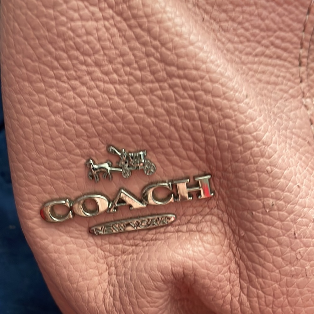 Pink coach back pack - Picture 4 of 4